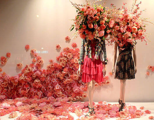 vitrine com flores